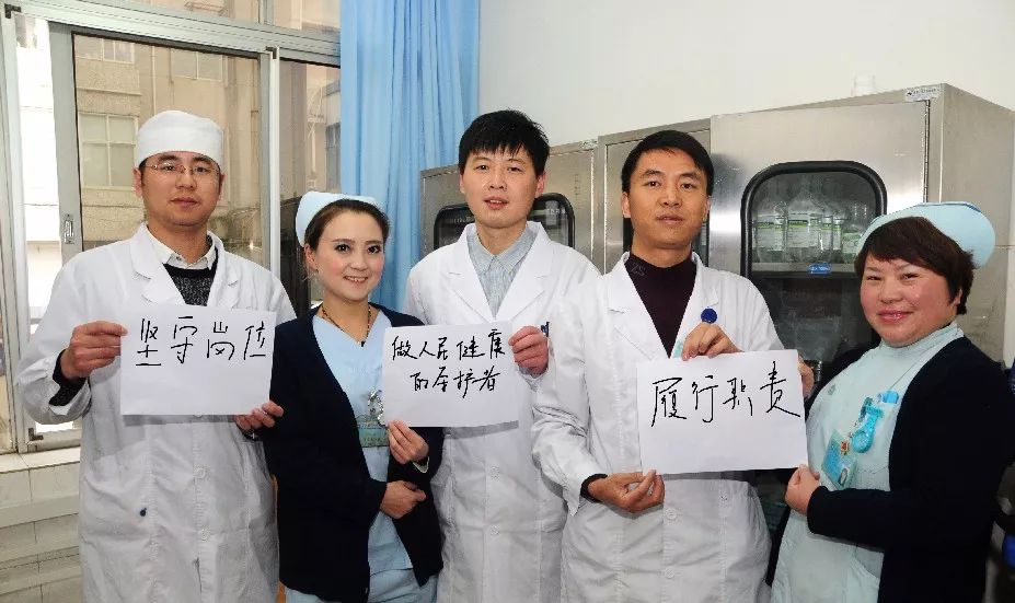 注意！！当代海军要给你们送纪念品，还有《红海行动》电影票……