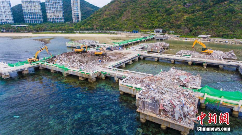 三亚未批先建的“海上餐厅”主体建筑已拆除完毕