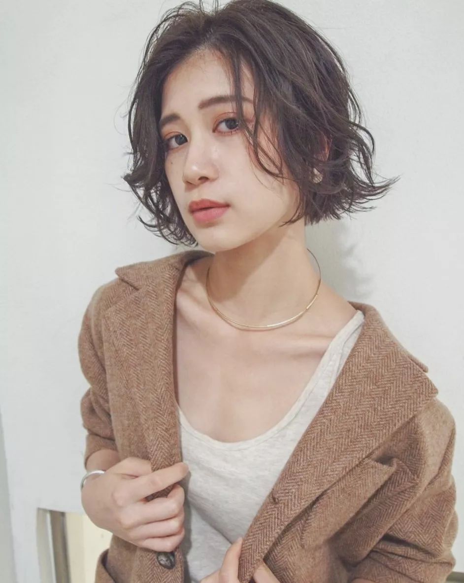 2018年春季日本流行的18款短发!这样的发型真是美出了新高度!