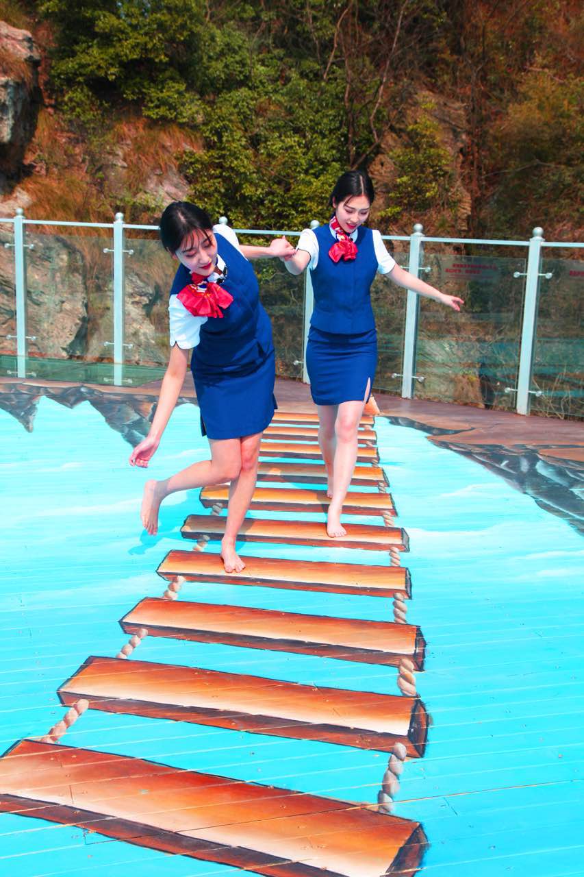 马仁奇峰3D玻璃栈道3月8日正式开放 尽享全新升级体验_新浪旅游_新浪网