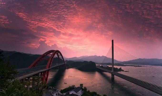 霞映双桥  摄影：吴多明