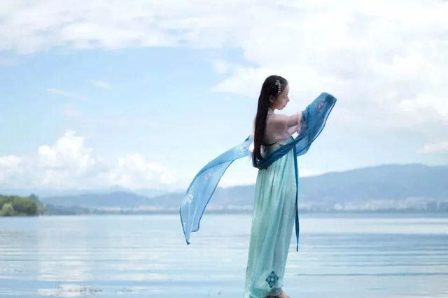 景區(qū)成為漢服的主要穿著場(chǎng)景之一 火花如何持續(xù)？