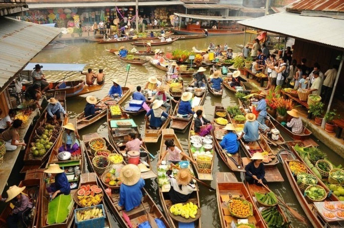 泰国曼谷的水上市场，想去逛一次这样的天堂
