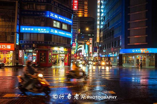 <a href='http://travel.sina.com.cn/taiwan-lvyou/?from=b-keyword' target='_blank'>台湾</a>自由行攻略:11天背包环游<a href='http://travel.sina.com.cn/taiwan-lvyou/?from=b-keyword' target='_blank'>台湾</a>岛