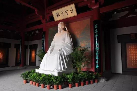 唐诗艺术油纸伞展、旗袍秀