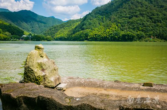 到江南小三峡,十大传世名画《富春山居图》里,去避暑