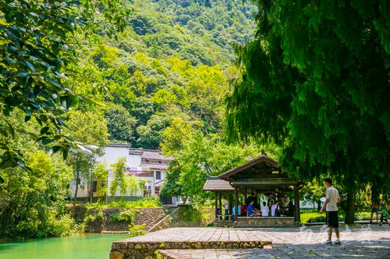 到江南小三峡,十大传世名画《富春山居图》里,去避暑