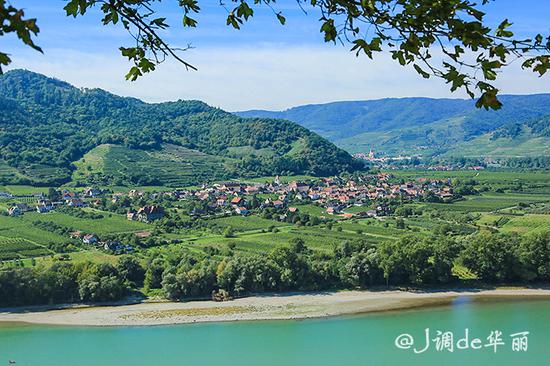 【<a href='http://travel.sina.com.cn/aodili-lvyou/?from=b-keyword' target='_blank'><em>奥地利</em></a>】杜恩施泰因:多瑙河畔最美丽的小镇