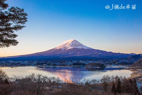 【日本】青空一朵玉芙蓉,看尽富士山风云变幻的三大绝景地
