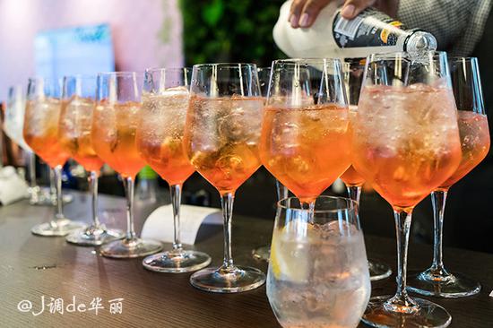 【<a href='http://travel.sina.com.cn/aodaliya-lvyou/?from=b-keyword' target='_blank'><em><em><em>澳大利亚</em></em></em></a>】在低调奢华中寻找极致的美 <wbr>- <wbr><a href='http://travel.sina.com.cn/moerben-lvyou/?from=b-keyword' target='_blank'><em><em><em>墨尔本</em></em></em></a>篇
