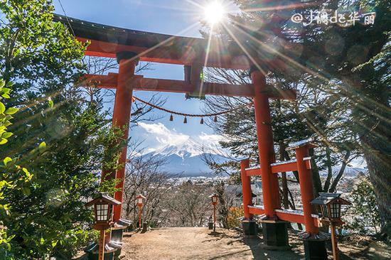 【日本】青空一朵玉芙蓉,看尽富士山风云变幻的三大绝景地