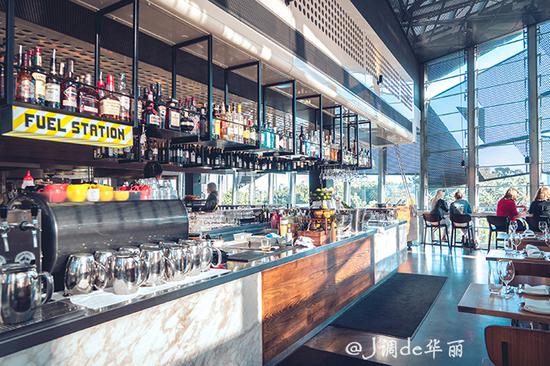 【<a href='http://travel.sina.com.cn/aodaliya-lvyou/?from=b-keyword' target='_blank'><em><em><em>澳大利亚</em></em></em></a>】在低调奢华中寻找极致的美 <wbr>- <wbr><a href='http://travel.sina.com.cn/moerben-lvyou/?from=b-keyword' target='_blank'><em><em><em>墨尔本</em></em></em></a>篇