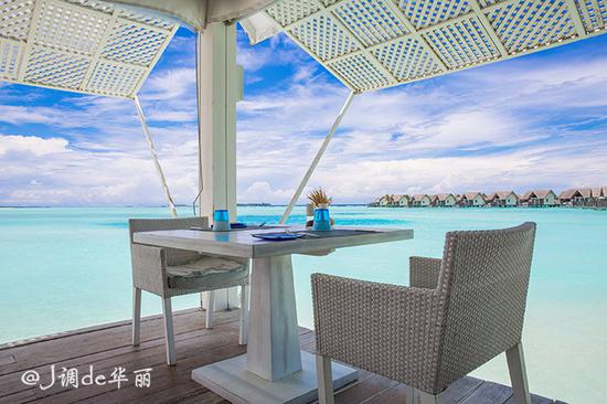 【<a href='http://travel.sina.com.cn/maerdaifu-lvyou/?from=b-keyword' target='_blank'><em><em>马尔代夫</em></em></a>】四季<a href='http://travel.sina.com.cn/landadao-lvyou/?from=b-keyword' target='_blank'><em><em>兰达岛</em></em></a>:最浪漫奢华的梦中婚礼胜地
