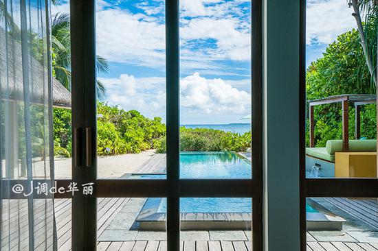 【<a href='http://travel.sina.com.cn/maerdaifu-lvyou/?from=b-keyword' target='_blank'><em><em>马尔代夫</em></em></a>】四季<a href='http://travel.sina.com.cn/landadao-lvyou/?from=b-keyword' target='_blank'><em><em>兰达岛</em></em></a>:最浪漫奢华的梦中婚礼胜地
