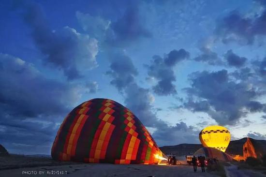 人生最美体验，在土耳其坐热气球遍览卡帕多奇亚，才不虚此行