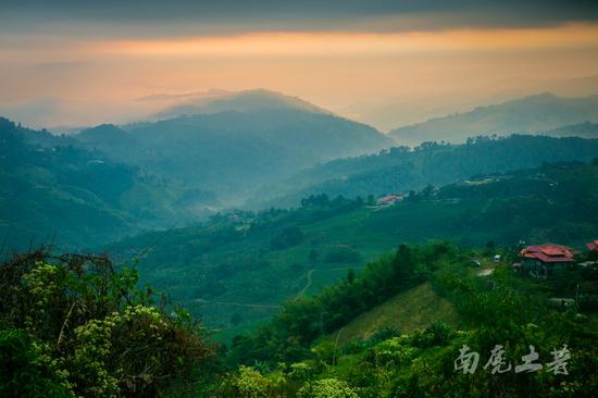 <a href='http://travel.sina.com.cn/taiguo-lvyou/?from=b-keyword' target='_blank'>泰国</a>北部有一个“<a href='http://travel.sina.com.cn/yunnan-lvyou/?from=b-keyword' target='_blank'>云南</a>村”,风景堪比元阳梯田