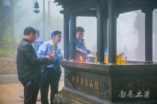 我们常聚的“茶话会”怎么来的,茶道又是何时传到<a href='http://travel.sina.com.cn/riben-lvyou/?from=b-keyword' target='_blank'>日本</a>去的
