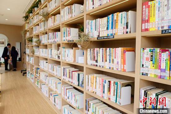沪上最美郊野公园开出上海首家“公园里的书房”