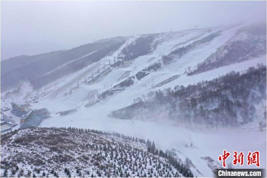 云顶滑雪公园为何是利用现有滑雪场升级改造而成的竞赛场馆？