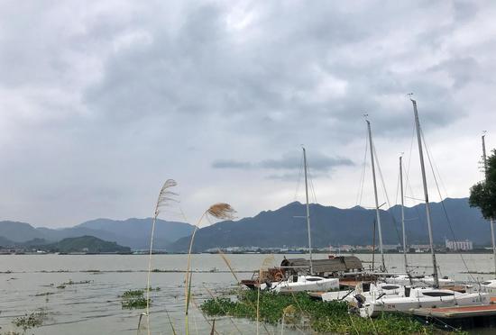 到江南小三峡,十大传世名画《富春山居图》里,去避暑