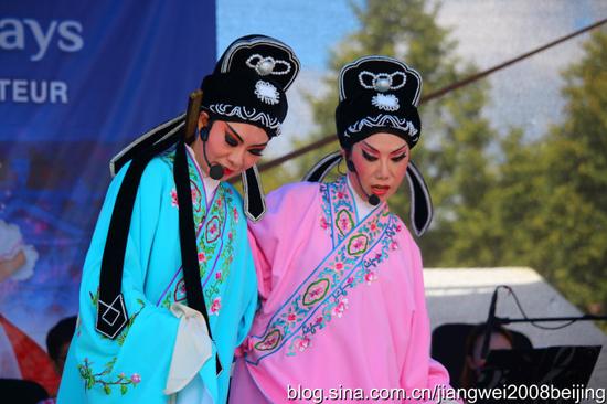 【捷克】世界各民族美女惊艳布拉格(图)