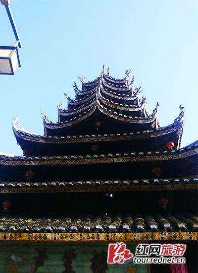 芋头古侗寨的九层鼓楼——芦笙楼。