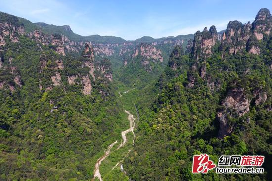 航拍的世界自然遗产湖南张家界武陵源风景区。