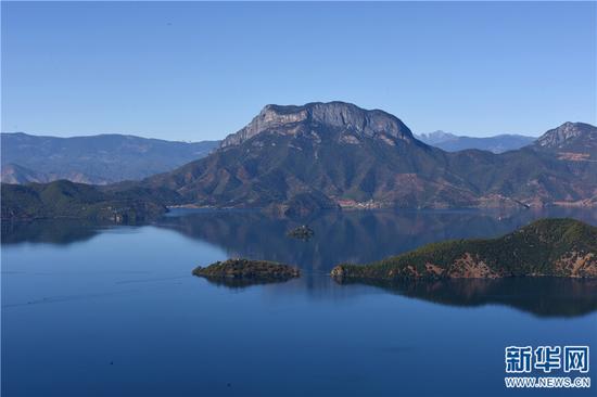 泸沽湖风景。新华网 李宁 摄