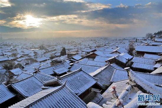 丽江古城雪景。木艳元 摄