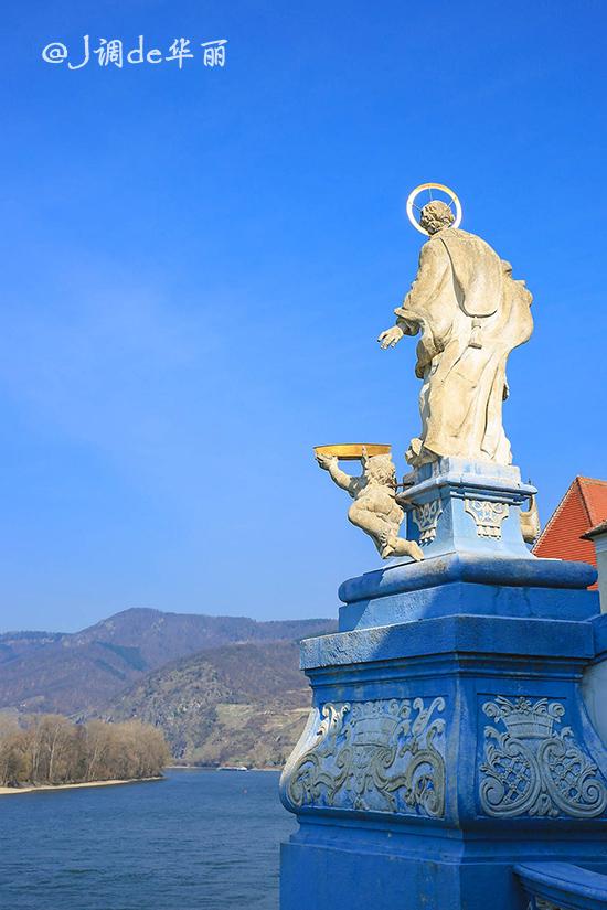 【<a href='http://travel.sina.com.cn/aodili-lvyou/?from=b-keyword' target='_blank'><em>奥地利</em></a>】杜恩施泰因:多瑙河畔最美丽的小镇