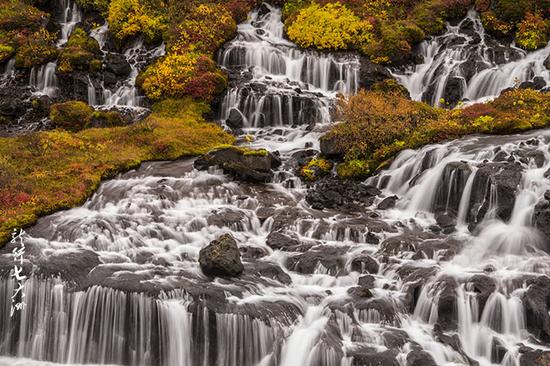 【<a href='http://travel.sina.com.cn/bingdao-lvyou/?from=b-keyword' target='_blank'><em>冰岛</em></a>】妩媚秀美的熔岩瀑布