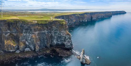 翡翠岛的避暑之旅：爱尔兰夏季旅行攻略指南