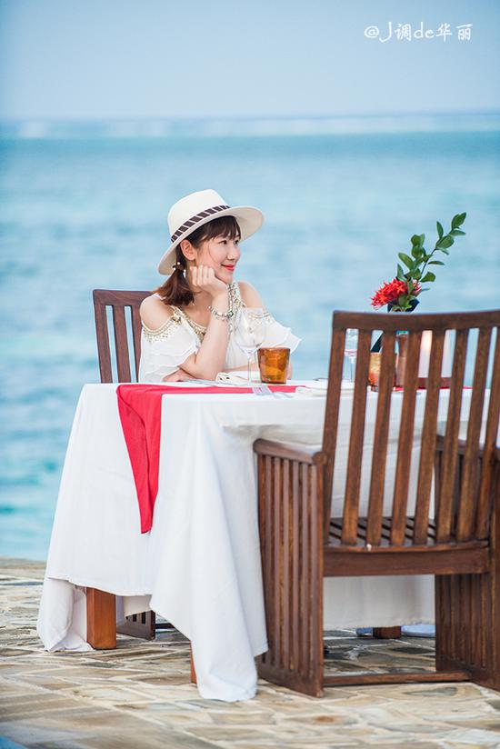 【<a href='http://travel.sina.com.cn/maerdaifu-lvyou/?from=b-keyword' target='_blank'>马尔代夫</a>】四季库达岛:小而美的<a href='http://travel.sina.com.cn/maerdaifu-lvyou/?from=b-keyword' target='_blank'>马尔代夫</a>风情后花园