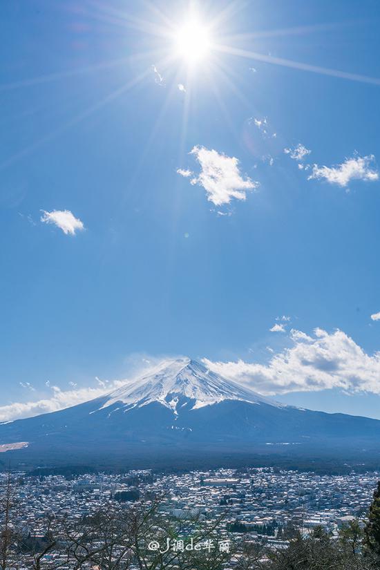 【日本】青空一朵玉芙蓉,看尽富士山风云变幻的三大绝景地