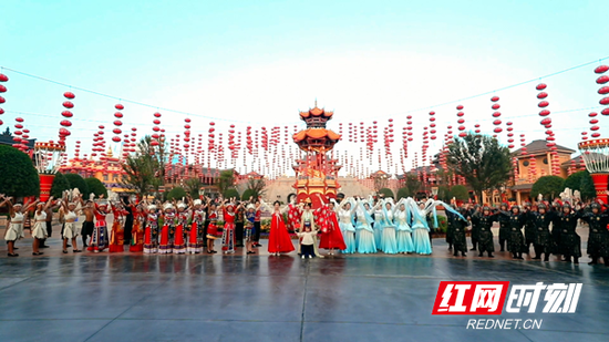 国庆7天小长假,长沙方特东方神画筹备了诸多缤纷多彩的主题活动