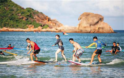 海南暑期滨海游市场红火