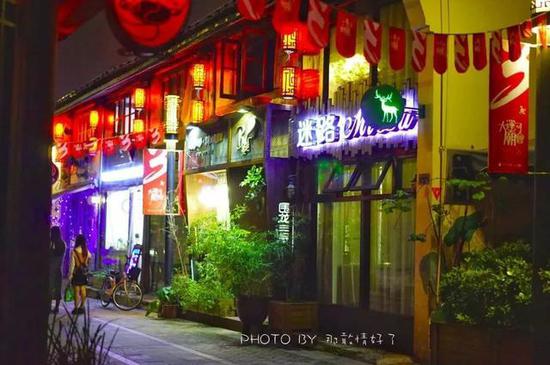 一分门票不花,游遍<a href='http://travel.sina.com.cn/hangzhou-lvyou/?from=b-keyword' target='_blank'><em>杭州</em></a>最不能错过的文艺复古拍照圣地