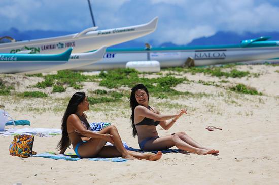 【夏威夷】惊险!刺激!比基尼美女悬崖跳水