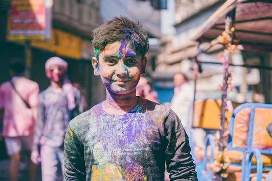 Happy Holi！