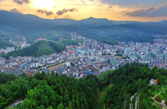 桂东县人口_震撼 天然空调城桂东竟然被誉为世界上最大的空调(3)