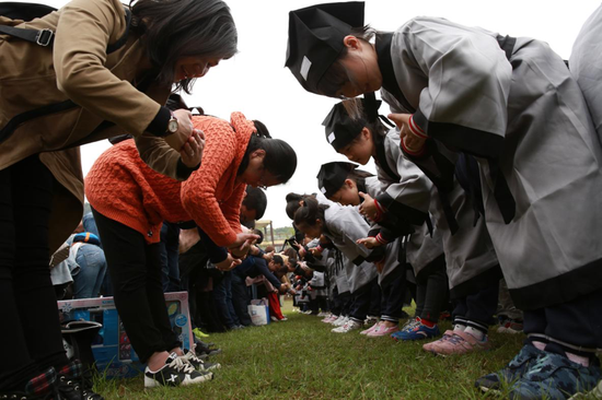 泥爸爸研学游持续走红 开启湖南研学新热度!