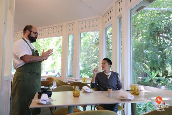 谢霆锋在澳大利亚阿德莱德植物园餐厅(Botanic Gardens Restaurant)——来源《锋味全球美食地图》