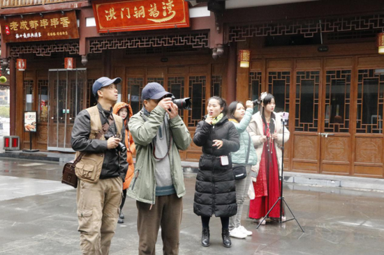 在武岡市同福街采風創作