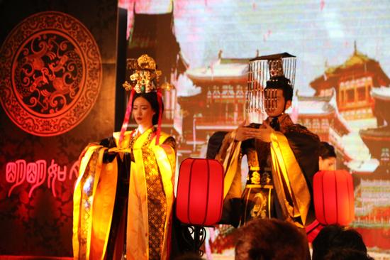 天津滨海假日酒店秦汉盛世婚礼秀全城首发