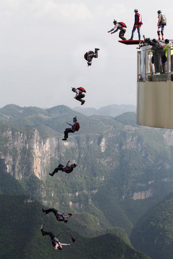 2016世界低空跳伞大赛开赛在即 试跳日精彩不断_新浪旅游_新浪网