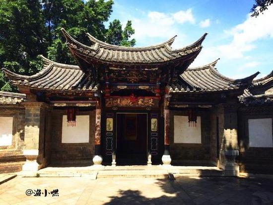 乘米轨火车游建水 做一回民国电影主角_手机旅