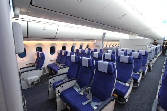 在787-9客机的客舱环境,客舱内饰,座椅产品,娱乐系统,配套设施等多