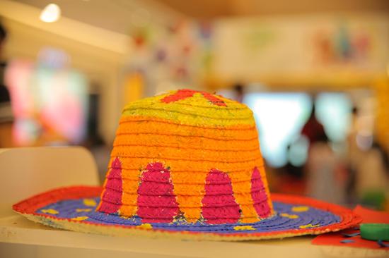 六一儿童节 昆明《芝麻街》拍卖作品送爱心