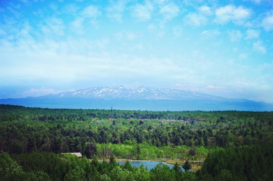 远眺长白山