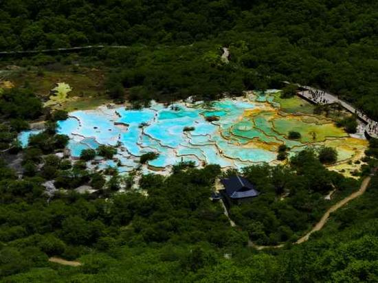 6年中国最美黄金旅游走廊推介会举行 九寨沟都